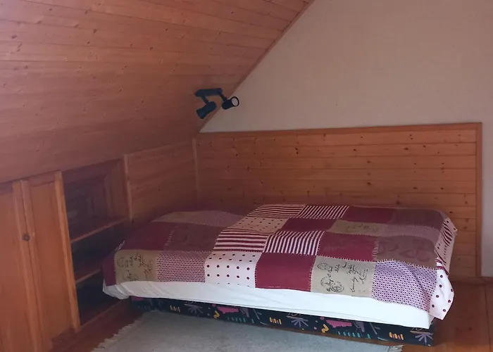 U Tri Jasanu Luže